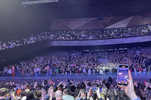 Билеты до 50 тысяч рублей: звездные артисты массово едут на гастроли в Екатеринбург