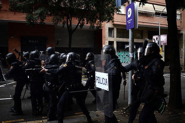 Политолог: ЕС и Мадрид попали в ловушку своих двойных стандартов