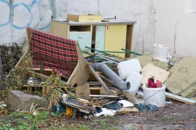 Медведев утвердил список продукции для утилизации