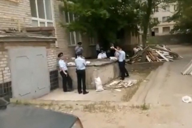 Прибывших в Волгоград для охраны ЧМ-2018 полицейских кормят сухомяткой