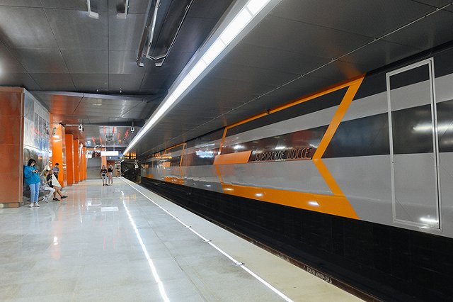 «На мне бомба!». В Москве женщина решила проверить бдительность охраны метро