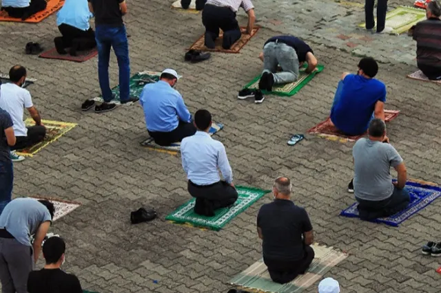 Муфтий: в московском метро могут открыть молельные комнаты для мусульман