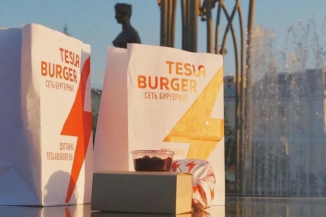 В центре Екатеринбурга закрылась бургерная, которую открыл 14-летний подросток