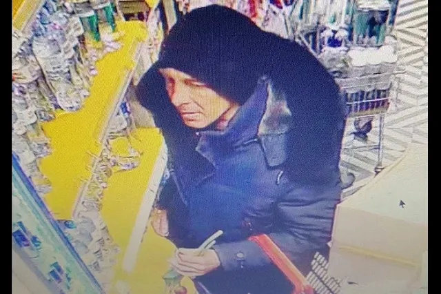 Расплатился улыбкой. В Екатеринбурге ищут магазинного вора