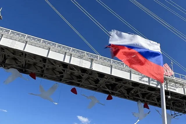 Россиянам объявили о двух дополнительных выходных