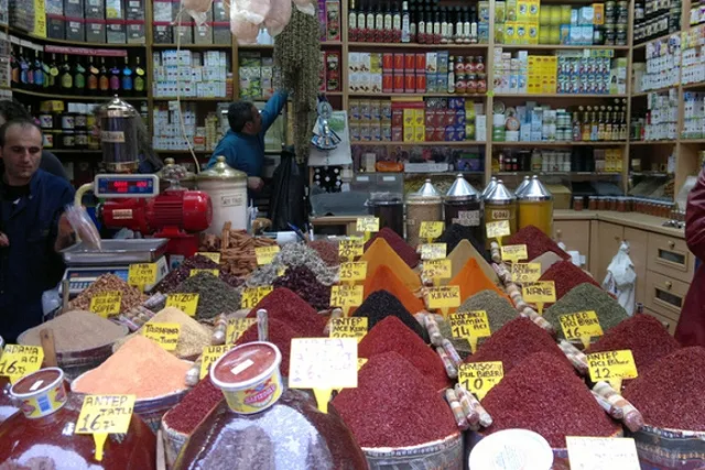 Афганистан решил вытеснить опийный мак шафраном