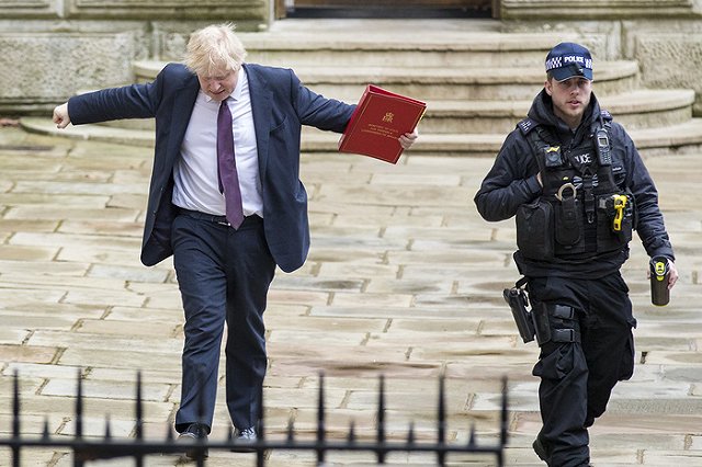 Песков назвал отвратительным сравнение ЧМ-2018 с ОИ-1936 в Германии