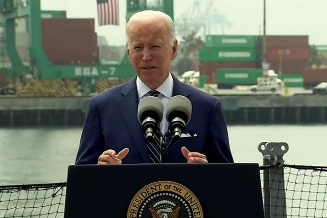 Байден назвал рост цен в США побочным эффектом помощи Украине