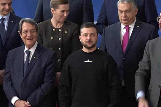 «Аудиенция зелёной засаленной майки». Медведев прокомментировал европейское турне Зеленского