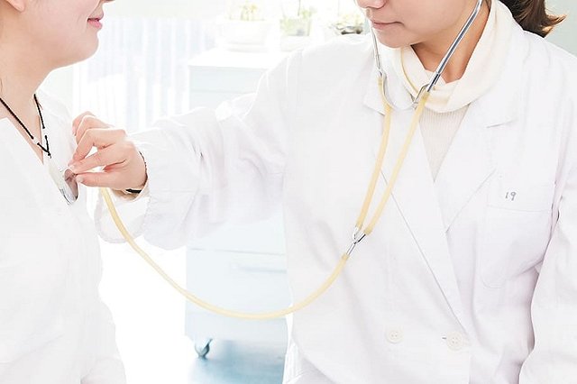 Врачи больницы в Красноярском крае записывались друг к другу, чтобы не работать в праздники