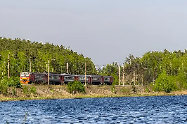 О дополнительных электричках сообщили свердловчанам