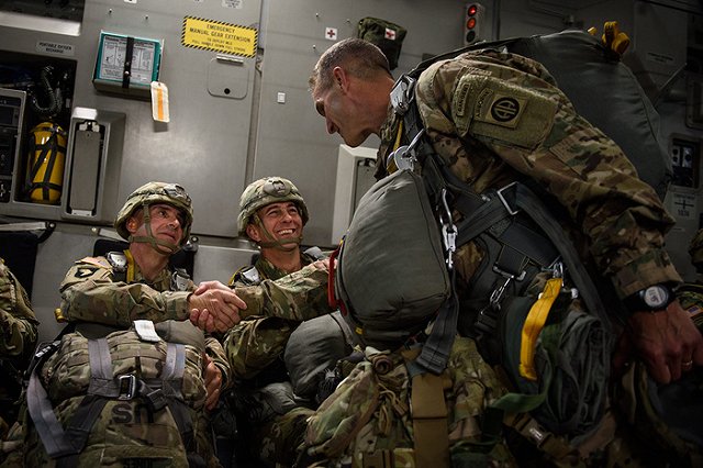 Новый командующий войсками США в Сирии вынес предупреждение Москве и Дамаску