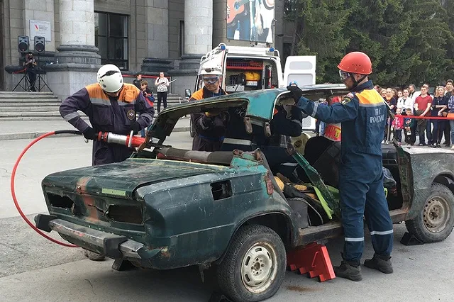 Для будущих психологов МЧС в УрФУпровели экстремальное занятие с пострадавшими