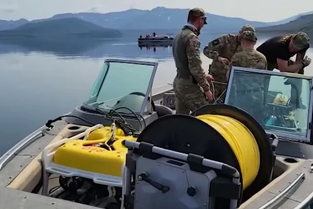 Четвертое тело погибшего при падении Ми-8 на Камчатке подняли из воды