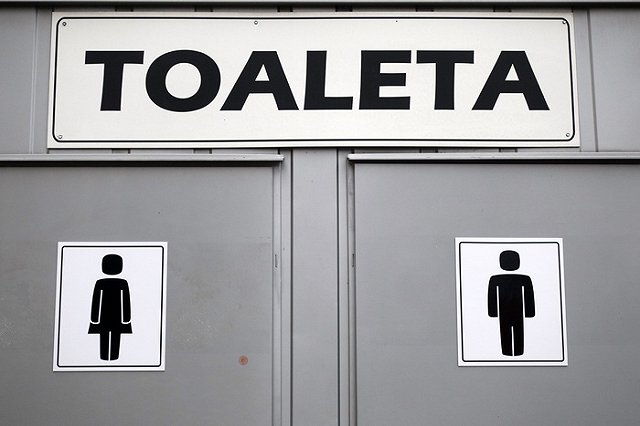 Дому с фекальным сталагмитом удалось добиться прочистки канализации