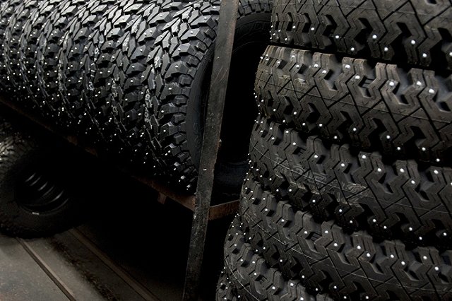 В ГИБДД решили сделать знак «Шипы» необязательным