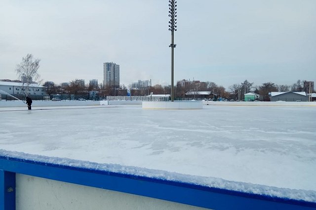 Каток возле самого большого небоскреба Екатеринбурга будет бесплатным один день