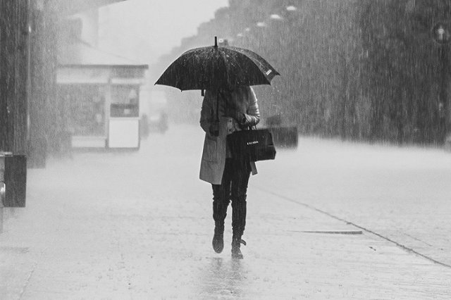 Свердловскую область накроет шквалистый ветер, грозы и град