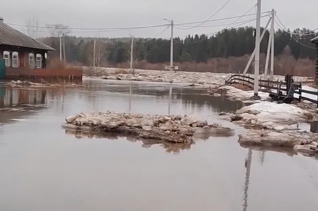Мэр свердловского города ввел особый режим