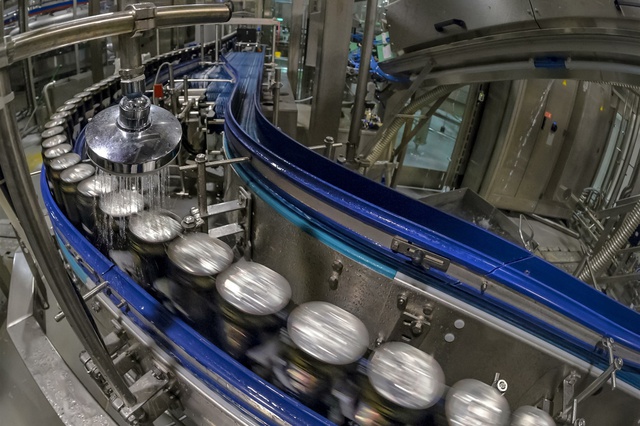 «Балтика» закрыла два пивных завода