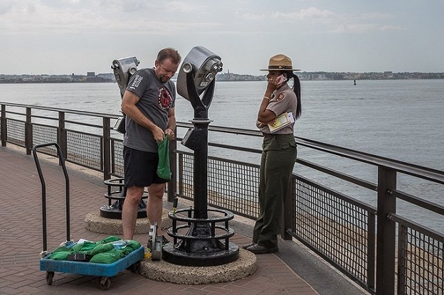 Американских полицейских уличили в тайном расизме