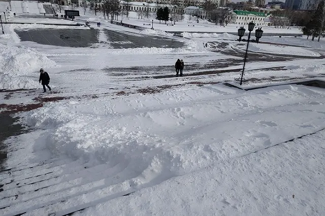 Екатеринбуржцы собрали в дорогу в аэропорт семью иностранцев из ГКБ № 40