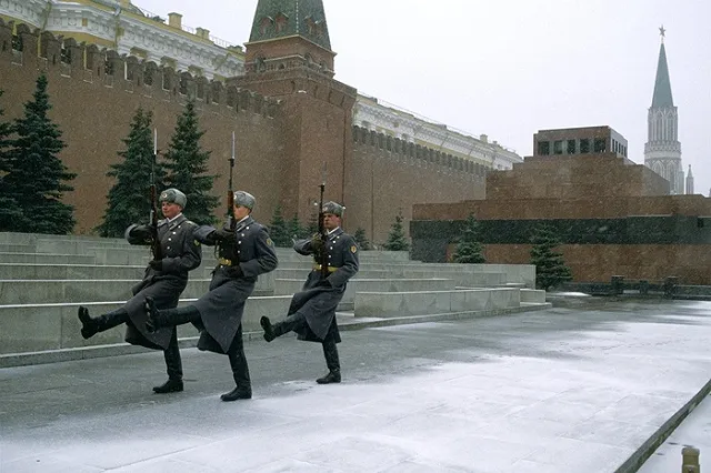 В ЛДПР предложили похоронить Ленина по-христиански