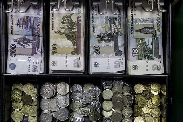 На Урале менеджер магазина попался на краже денег из кассы