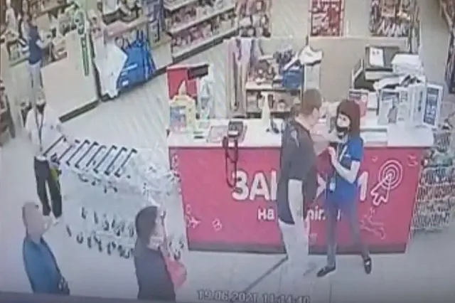 «То ли пьяный, то ли псих»: екатеринбуржец напал на продавщицу в ТЦ «Парк Хаус»