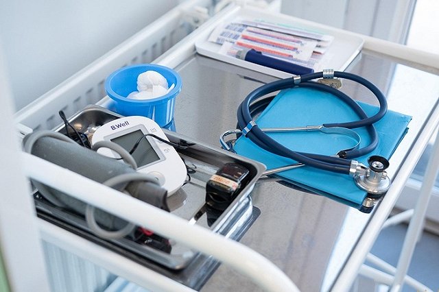 Свердловским медикам поднимут зарплаты. Но не всем