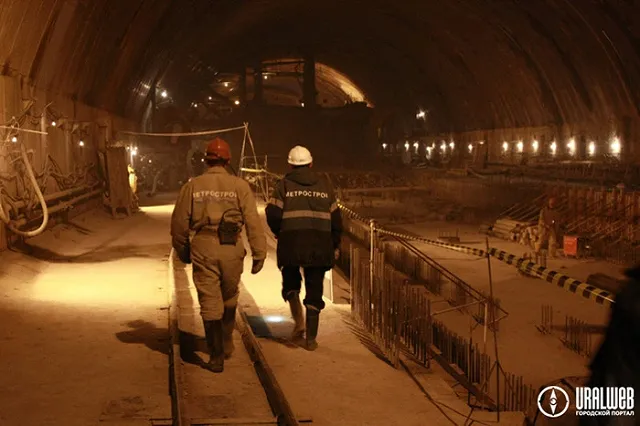 Школьник из Екатеринбурга построил вторую ветку метро