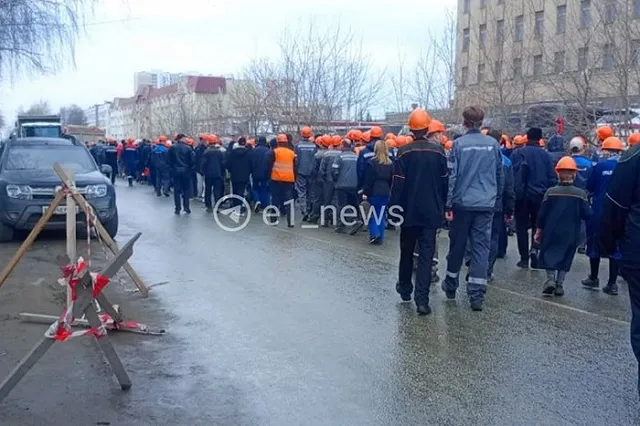 В Екатеринбурге экстренно эвакуировали всех сотрудников оборонного завода