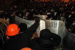 В Киве госпитализированы более 70 участников столкновений