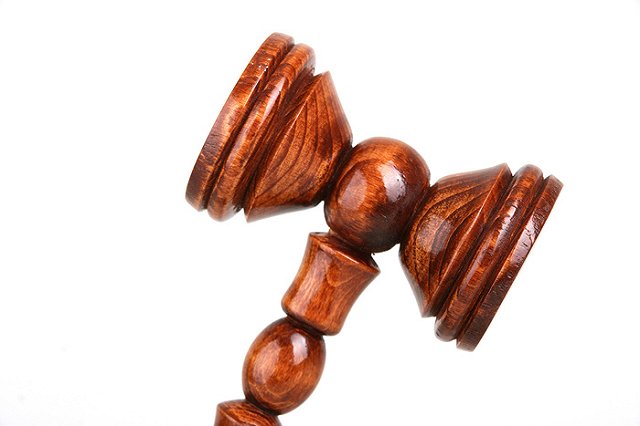 В Екатеринбурге плодятся юридические конторы, оказывающие липовые услуги