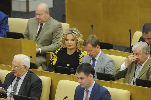 С сайта Мариинского театра удалили посвященную Максаковой страницу