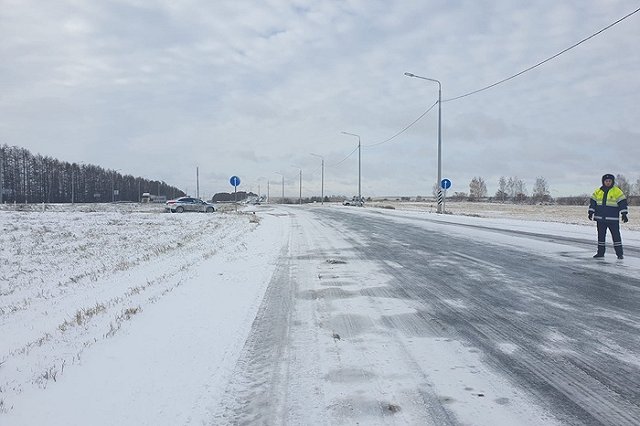 Трассу Екатеринбург-Тюмень перекрыли из-за непогоды