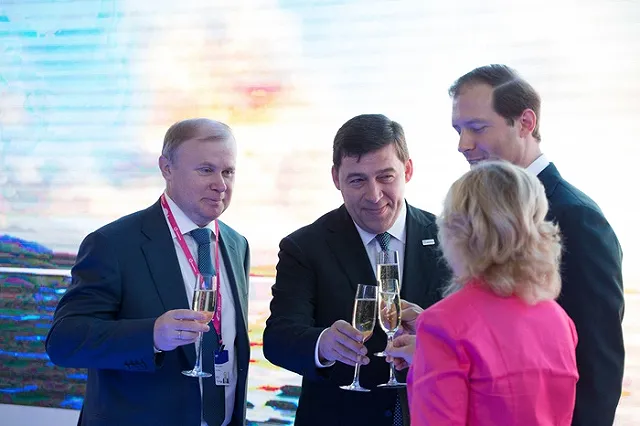 Куйвашев стал лидером падения рейтинга эффективности губернаторов