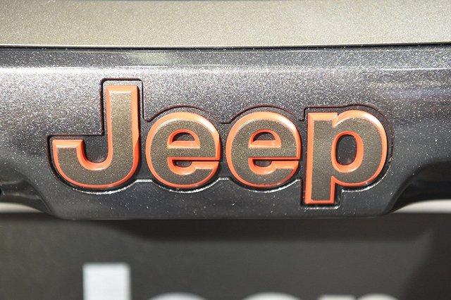 Jeep отзовет более двух тысяч внедорожников в России