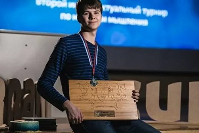 Скончался студент, раненный в голову охранником фирмы по нелегальной выдаче справок в Петербурге