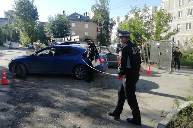 В Екатеринбурге сбили двухлетнего ребенка на самокате