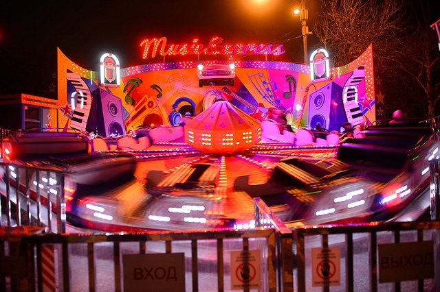 Объекты фестиваля «Не темно» можно увидеть сегодня в ЦПКиО