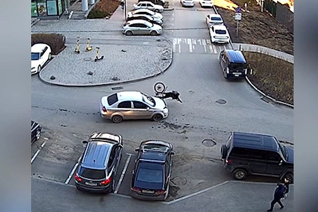 В Екатеринбурге сбили велосипедиста