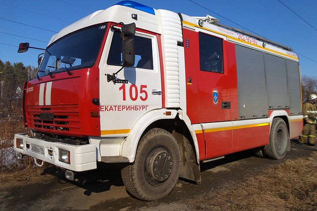 В Нижнем Тагиле хулиган сжег машину, которая мешала ему проехать