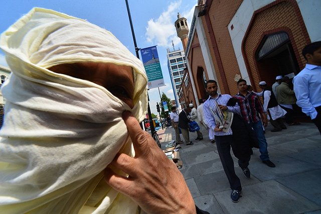 В Саудовской Аравии мужчинам разрешили есть жен