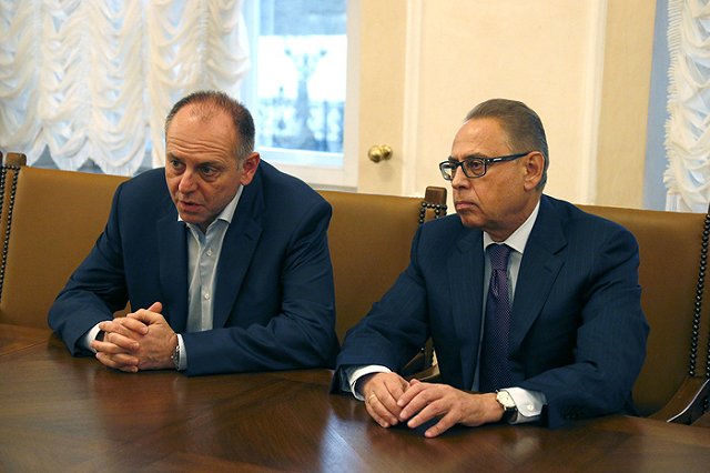 ВТБ ведет переговоры о покупке СКБ банка