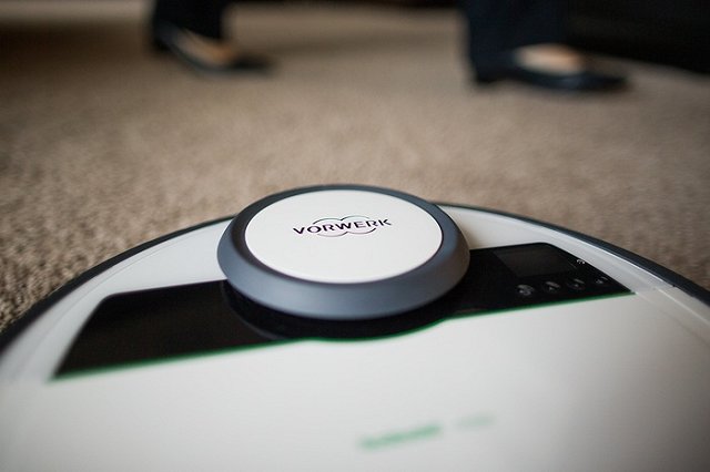 Роботы-пылесосы сольют информацию о хозяевах в Apple и Google