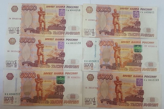 В Свердловской области за получение крупной взятки задержан сотрудник ГИБДД