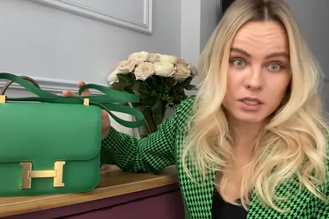 Товаровед заменяла подделками сумки стоимостью миллион рублей