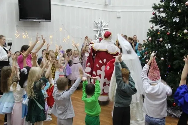 Елка для детей сотрудников прошла в свердловском Управлении Госавтоинспекции