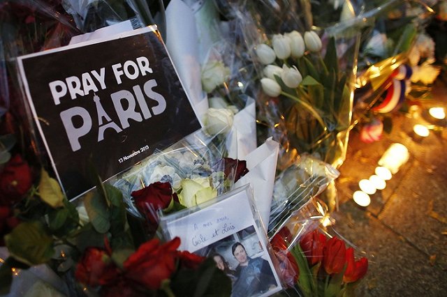 GQ оправдался за избирательное сочувствие к французам и россиянам